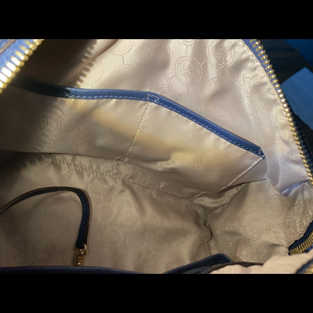 Michael Kors bag - Picture 11 of 13
